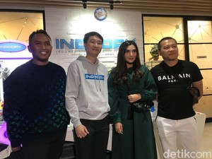ASIX Token Siap Listing, Ashanty dan Anang Hermansyah Bagi-Bagi Tesla