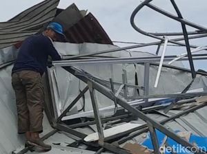 Hujan Deras-Angin Kencang di Riau, Sejumlah Atap Rumah-Kubah Masjid Rusak