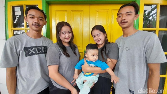 Masih ingatkah detikers dengan sepasang kembar asal Sumedang yang kompak melangsungkan pernikahan? Ya, pasangan suami-istri kembar yakni Ellwanda Julianop Hidayat dan Rani Nurhaeni serta Ellwindi Julianfi Hidayat dan Rina Nurhayati kini telah dikaruniai buah hati.