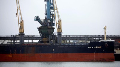 Diduga Milik Rusia, Kapal Kargo Ini Disita Prancis