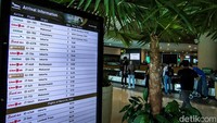 Ke-4.978 penumpang itu terbagi dalam 20 jadwal penerbangan. Jumlah itu lebih sedikit dibandingkan dengan momen Lebaran atau Natal yang bisa mencapai hingga 7.000 penumpang per hari.