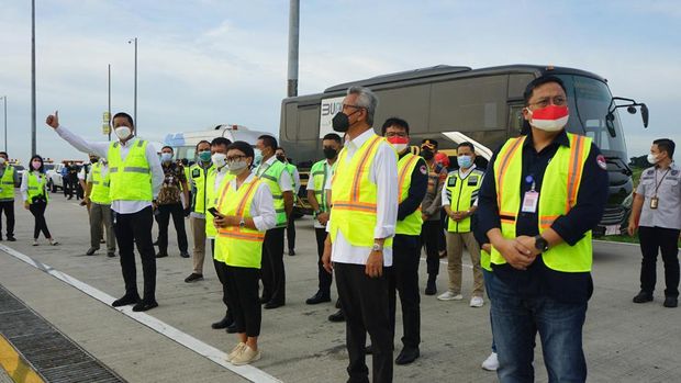 Garuda Indonesia mengoperasikan penerbangan evakuasi bagi sedikitnya 80 Warga Negara Indonesia (WNI) dari Ukraina dan 3 Warga Negara Asing (WNA)