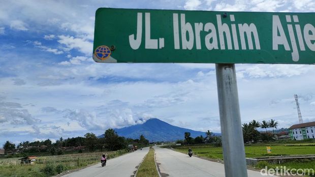 Jalan Ibrahim Adjie Garut
