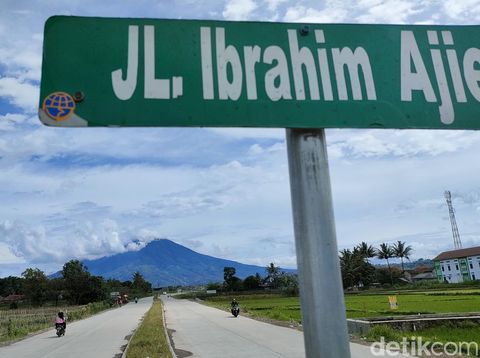 Jalan Ibrahim Adjie Garut