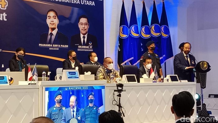 Ketua Umum Partai NasDem Surya Paloh Saat Memberikan Sambutan di Rakorwil NasDem Sumut