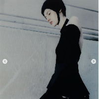 Kristy Ponomar yang memiliki tinggi badan 178 cm kini menghiasi Instagramnya dengan foto-foto memilukan dari Ukraina. Dia mengaku sangat sedih negaranya kini hancur karena perang. Foto: Dok. Instagram, AFP