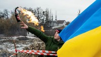 Hal ini dilakukan untuk mempertahankan diri saat invasi Rusia berlanjut ke kota mereka, Zhytomyr.