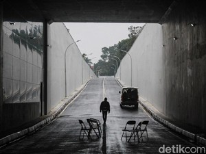 Sidak Proyek Underpass Cimahi, KDM Soroti Upah dan Asuransi Pekerja