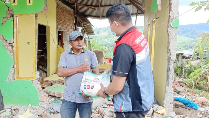Pertamina Kirim Bantuan Makanan Hingga Tenda Buat Korban Gempa Pasaman
