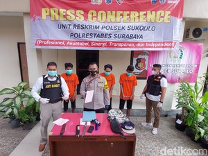 Tiga Pemuda Acungkan Sajam Demi Konten di Surabaya Diringkus