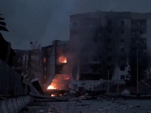 Suara Ledakan Terdengar Sebelum Fajar di Kiev
