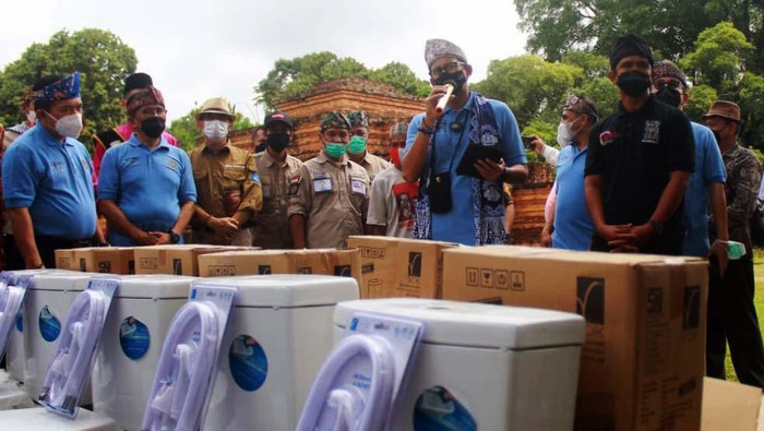 Menparekraf Sandiaga Uno kunjungi Desa Wisata Muara Jambi. Hal ini bagian dari sosialisai Anugerah Desa Wisata Indonesia (ADWI) 2022.