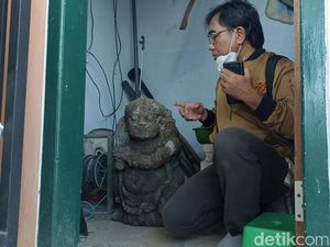 Pekerja Bangunan di Tulungagung Tak Sengaja Temukan Arca di Gudang Masjid