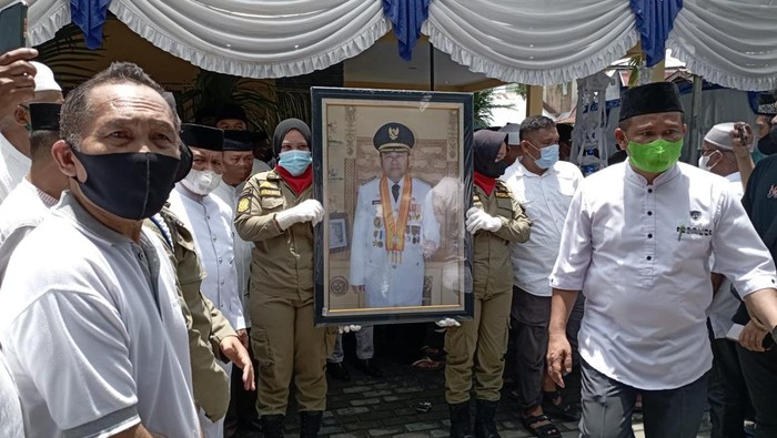 Upacara pemakaman Bupati Gorontalo Utara, Indra Yasin