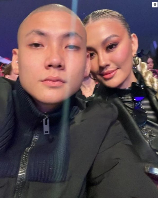 Di akun Instagram-nya, Adam Rosyadi beberapa kali memamerkan kebersamaanya dengan Agnez di acara tersebut.Foto: Instagram @ryoshiadam