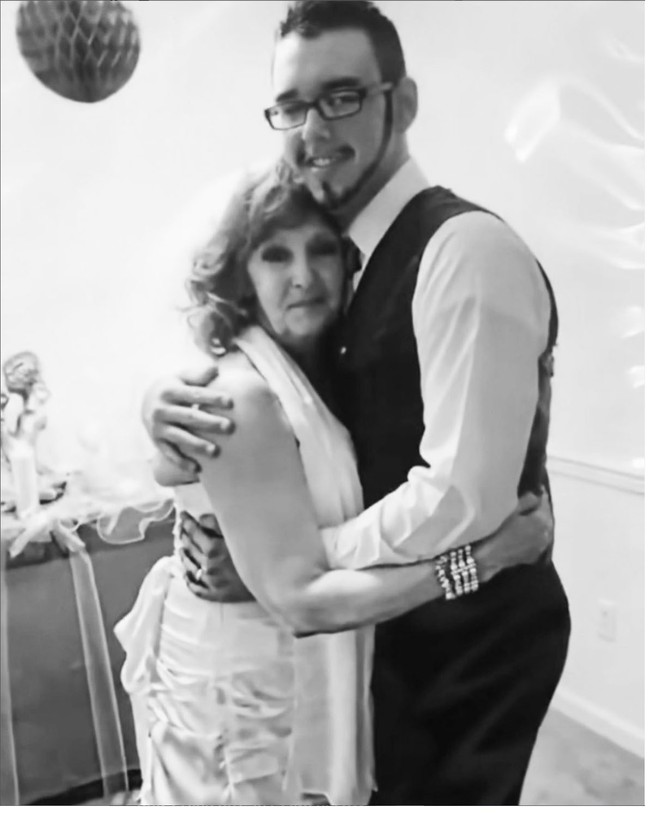 Gary menikahi Almeda saat usianya baru 18 tahun. Sedangkan sang istri saat itu berusia 71 tahun. Mereka menikah hanya dalam waktu dua minggu setelah berkenalan.  Foto: Instagram