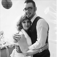 Gary menikahi Almeda saat usianya baru 18 tahun. Sedangkan sang istri saat itu berusia 71 tahun. Mereka menikah hanya dalam waktu dua minggu setelah berkenalan.  Foto: Instagram