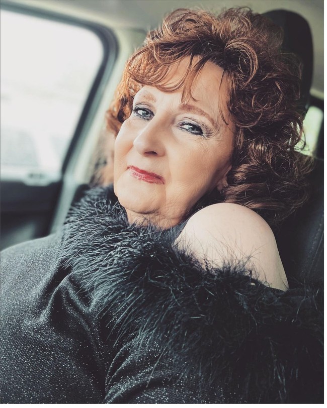 “Kami menikmati berbagi momen intim kami dan membagikan setiap aspek cerita cinta kami. Dan membuat konten untuk OnlyFans membuat kehidupan seks kami lebih berbumbu,” katanya. Foto: Instagram