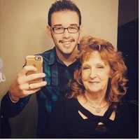 “Aku bertemu cinta dalam hidupku saat usiaku 18 dan dia 71. Sudah hampir enam tahun dan aku mencintainya setiap hari,” kata Gary pada Mei 2021 dalam salah satu unggahannya di TikTok. Foto: Instagram