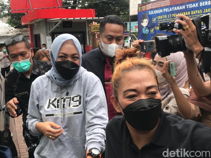 Angelina Sondakh datangi Bapas
