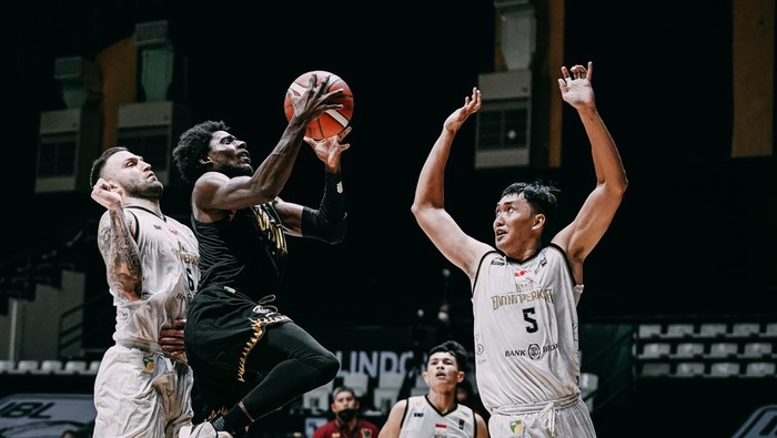 Bima Perkasa kalah dari NSH Mountain Gold dalam lanjutan IBL 2022, Jumat (4/3/2022)