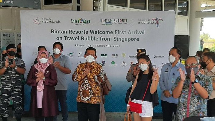 Turis Singapura perdana datang kembali ke Bintan, Jumat (29/2).