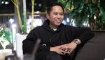 Doni Salmanan Hobi Ngopi Ditemani Koleksi Mobil dan Motor Mewahnya