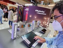 Keriuhan Penjualan Perdana Samsung Galaxy S22 Series di Jakarta