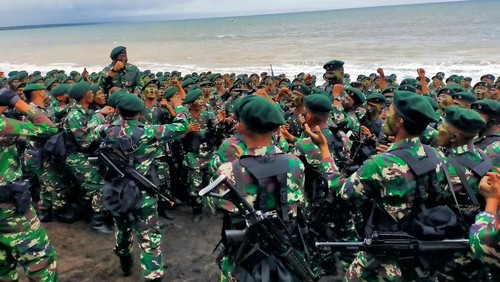Divif 2 Kostrad TNI AD Lantik 500 Personel Raider Baru di Banyuwangi