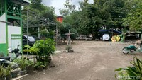 Suliono menambahkan, warga berharap pemerintah segera memberi ganti rugi lahan agar mereka bisa segera pindah dari kampung tengah kota tersebut.