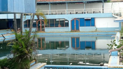 Terbengkalai Tak Terawat, Kolam Renang Yulis Nasibmu Kini...