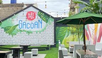 Gerai Mie Gacoan terlihat begitu Instagramable. Pastinya jadi favorit warga Depok kalau gerai ini sudah melayani makan di tempat.