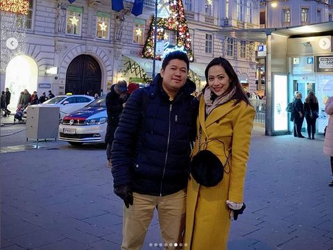 pasangan Denny Fachry dan Vanda Sakina Damayanti yang terjebak di Ukraina.