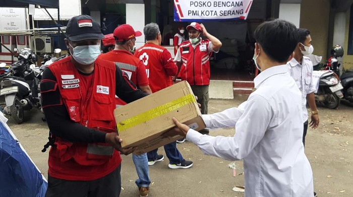 Hujan deras disertai angin kencang melanda wilayah Banten dan sekitarnya pada 28 Februari 2022, bencana tersebut membuat PMI DKI salurkan bantuan kemanusiaan.