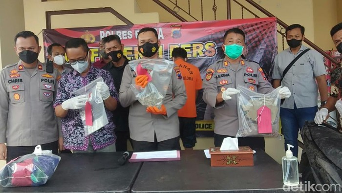Pres rilis kasus pembunuhan di Polres Blora, Jumat (4/3/2022)