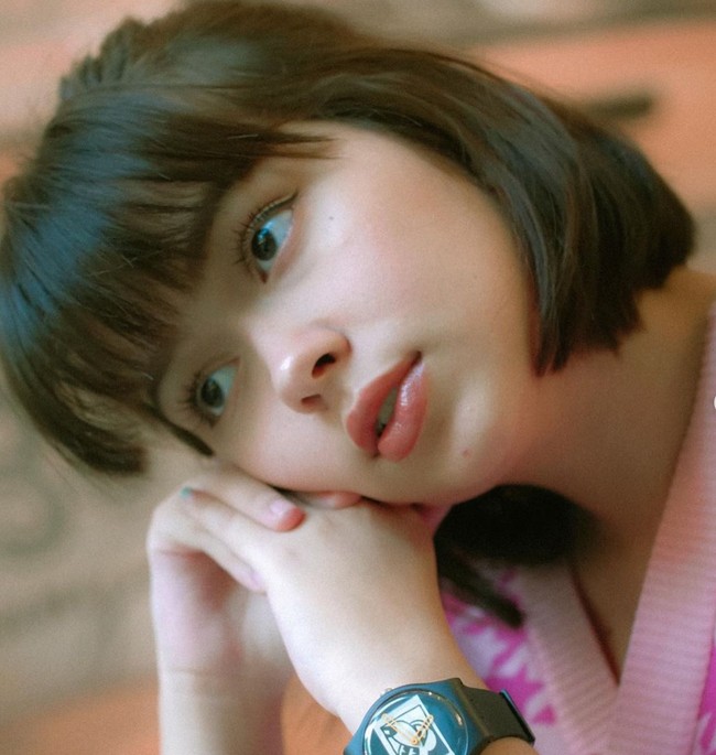 Kedekatannya dengan Fadly Faisal rupanya membuat Rebecca Klopper berhasil jadi sorotan netizen. Walaupun belum mengumumkan secara resmi terkait hubungan keduanya, namun tak sedikit netizen yang menduga bahwa Rebecca dan Fadly berpacaran. Foto: Instagram/@rklopperr