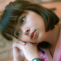 Kedekatannya dengan Fadly Faisal rupanya membuat Rebecca Klopper berhasil jadi sorotan netizen. Walaupun belum mengumumkan secara resmi terkait hubungan keduanya, namun tak sedikit netizen yang menduga bahwa Rebecca dan Fadly berpacaran. Foto: Instagram/@rklopperr