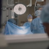 Melalui salah satu unggahan video di akun YouTube miliknya, Nikita Willy sempat menerangkan bahwa rumah sakit pilihannya itu merupakan salah satu rumah sakit terbaik di Amerika. Beberapa seleb Hollywood ternama seperti Kylie Jenner, Victoria Beckhan, dan Beyonce lakukan persalinan di rumah sakit tersebut. Foto: YouTube/Cedars-Sinai