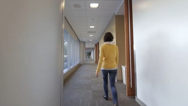 Memilikii fasiliitas yang lengkap dan mewah, tak heran jika rumah sakit yang satu ini puun dbanderol dengan harga yang fantastis. Biaya menginap 1 malamnya saja bisa mencapai Rp 54 juta. Foto: YouTube/Cedars-Sinai