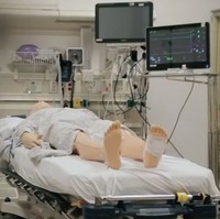 Dlansir dari Mirror, untuk kamar persalinan suite di Cedars-Sinai Mediical Center dikenakan biaya sekitar Rp 38 juta per malamnya. Sedangkan untuk kamar suite dengan 3 tempat tidur dann 2 kamar mandi hargannya lebih mahal, yaitu sekitar Rp 54 juta per malamnya. Foto: YouTube/Cedars-Sinai