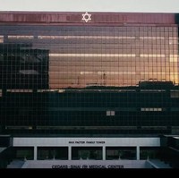 Nikita Willy dan Indra Priawan memilih rumah sakit Cedars Sinai di Los Angeles, Amerika untuk melangsungkan persalinan. Tak mau sembarangan memilih, rumah sakit tersebut rupanya merupakan langganan para selebriti Hollywood. Fasilitas yang ditawarkan pun cukup lengkap dan mewah. Foto: YouTube/Cedars-Sinai