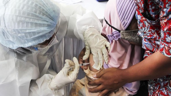 Vaksinasi Booster untuk Percepat Herd Immunity