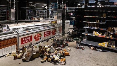 Supermarket di Ukraina Kosong Usai Isinya Dibagikan ke Warga Sipil
