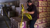 Penggerebekan pertama dilakukan di gudang milik CV AJ di Jalan I Gusti Ngurah Rai, Kelurahan Tavanjuka, Kecamatan Tatanga, Kota Palu, pada Rabu (2/3). Sedangkan penggerebekan kedua dilakukan di Jalan Tavanjuka komplek Ruko Bundaran Palupi Permai Palu.