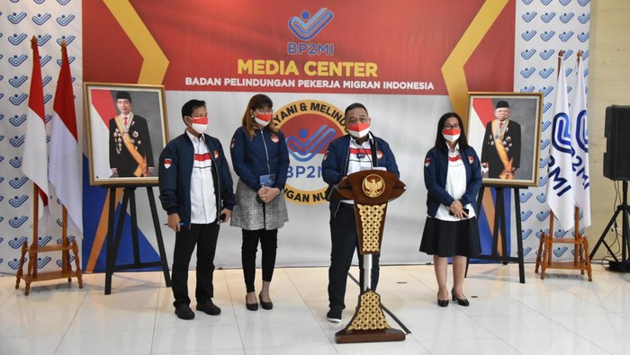 Upaya Pemulangan 30 Pekerja Migran dari Ukraina Sebanyak 30 pekerja migran Indonesia (PMI) telah berhasil dipulangkan dari Ukraina dan telah tiba di Tanah Air dengan selamat.