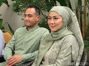 Venna Melinda Mau Punya Anak dari Ferry Irawan Meski Sudah 49 Tahun