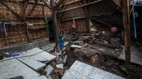 Sebelumnya, pergerakan tanah tersebut menghancurkan puluhan rumah yang tidak bisa dihuni kembali.Sebelumnya, pergerakan tanah tersebut menghancurkan puluhan rumah yang tidak bisa dihuni kembali.
