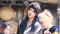 Disusul setelahnya oleh Ahn Hyo Seop, yang belum lama ini mencuri perhatian lewat Business Proposal. Foto: dok. MBC