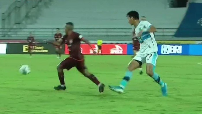 Borneo FC Kalahkan Persela