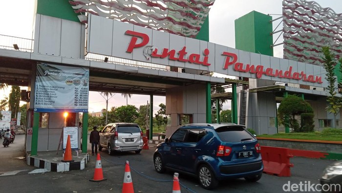 Gerbang Pantai Pangandaran.